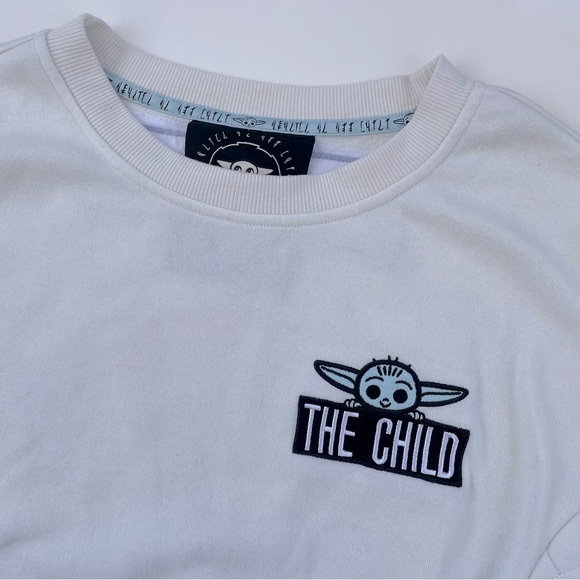 Disney Store Grogu Ladies' Cream Sweatshirt Star Wars The Mandalorian Size LARGE - Picture 5 of 10